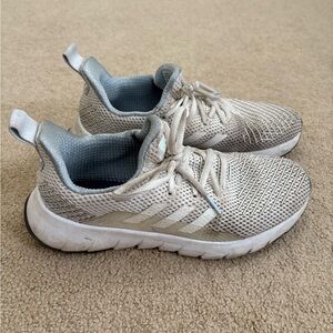 Cream & Blue Adidas Sneakers